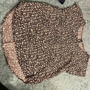 Rose & Rhyme black floral top L